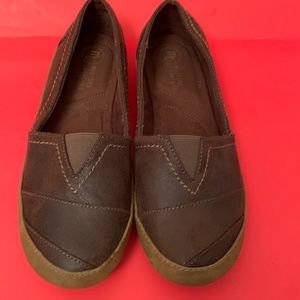 Mootsies Tootsies Round Toe Freshee Brown Loafers - Size 6